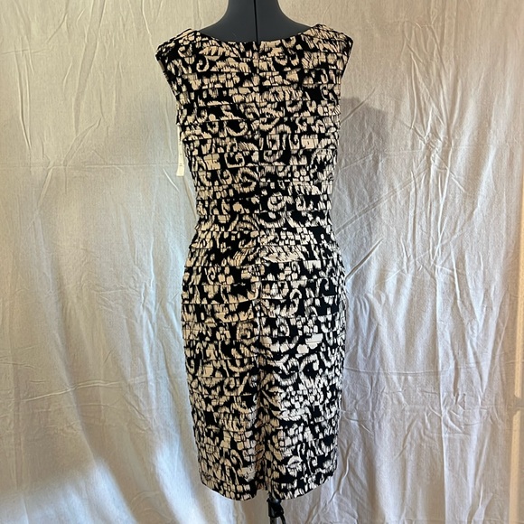 Black and cream Adrianna Papell sheath dress - Picture 3 of 8